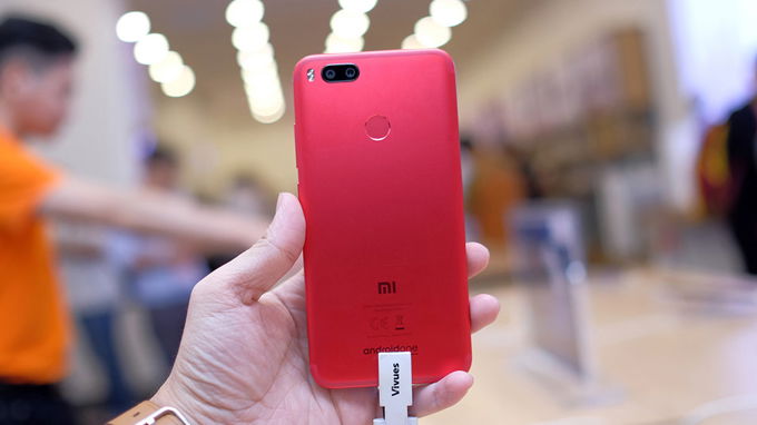 Người dùng chọn Xiaomi Mi A1 32GB phiên bản đỏ vì điều gì?