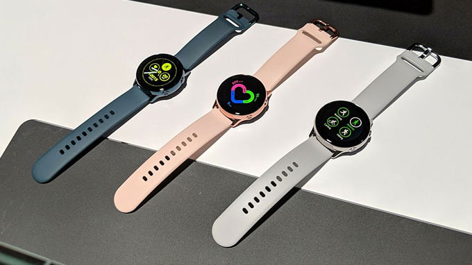 Galaxy Watch Active được trang bị thiết kế khá đơn giản, chỉ nặng khoảng 25g