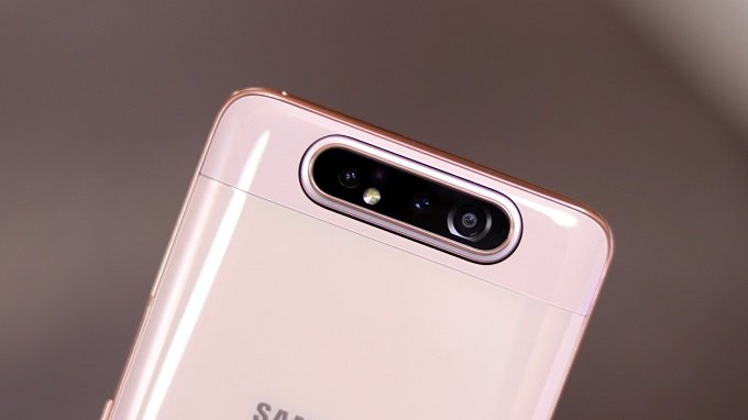 Cụm camera Galaxy A80 dùng selfie và chụp ảnh chính