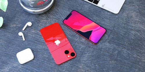 Chiêm ngưỡng hình ảnh render iPhone 13 mini tuyệt đẹp với phần notch nhỏ hơn, camera chéo lạ mắt