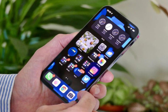 Đánh giá màn hình iPhone 13 Pro