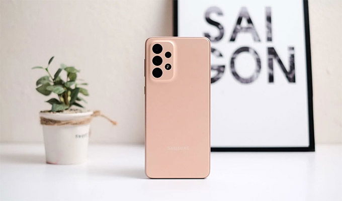 Galaxy A33 5G là điện thoại giá rẻ đáng mua nhất hiện nay của Samsung