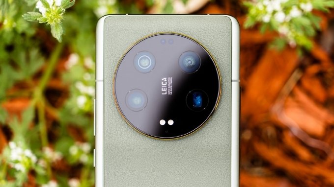 Xiaomi 13 Ultra được trang bị camera đa khẩu độ dày 1 inch