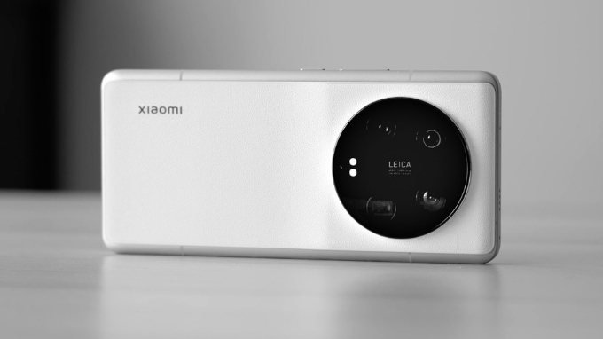 Xiaomi 13 Ultra bản màu trắng cho thu hút mọi ánh nhìn