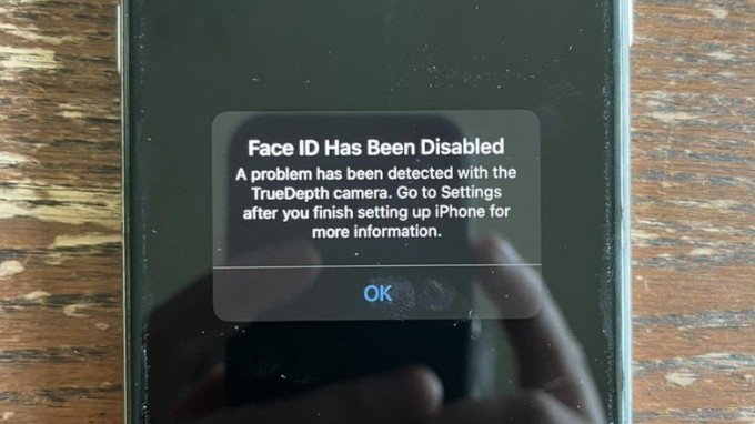 Tại sao iPhone 12 Pro Max bị mất Face ID?