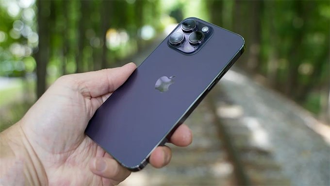 Thiết kế iPhone 14 Pro Max cũ không có nhiều thay đổi với thế hệ tiền nhiệm