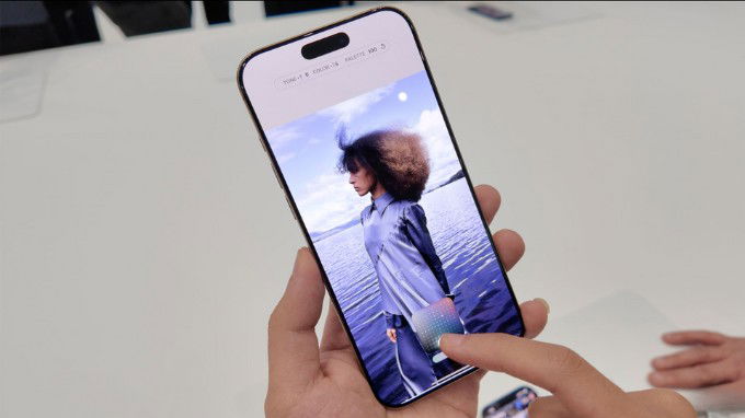 Đánh giá iPhone 16 Pro Max về tính năng AI