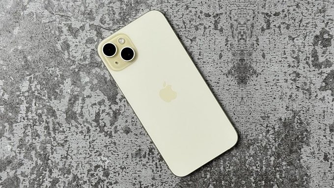 Đánh giá Apple iPhone 15 Plus cũ: Thiết kế và tính năng chính