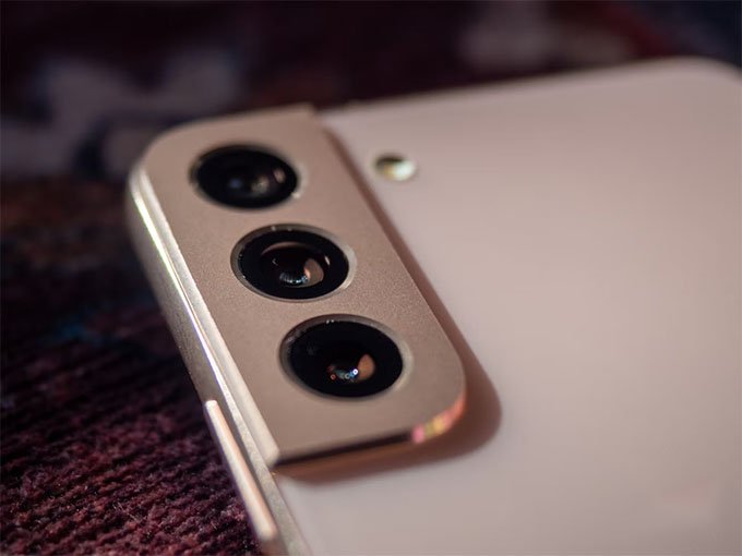 Về camera, Samsung S22 và S22 Plus hoàn toàn giống nhau