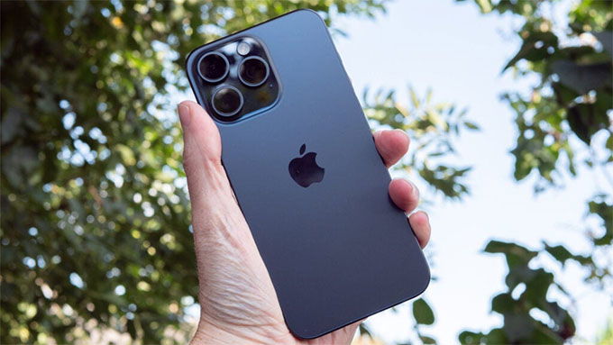 Thiết kế  iPhone 15 Pro Max 1TB cũ 97% đẳng cấp, trọng lượng nhẹ hơn