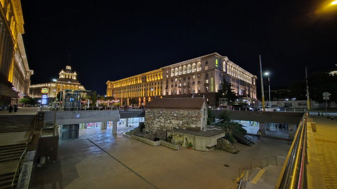 Ảnh chụp thiếu sáng bằng camera ultra-wide (Night Mode)