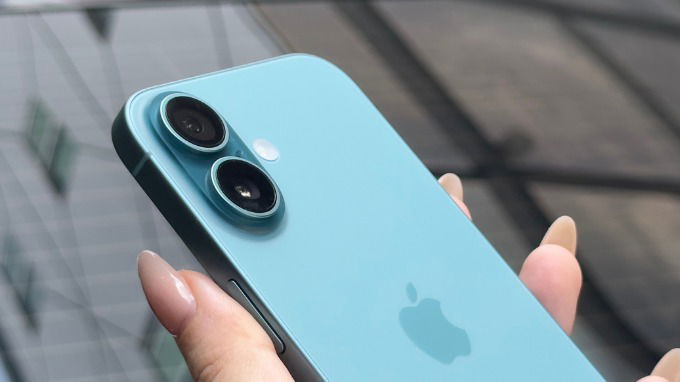 Camera iPhone 16