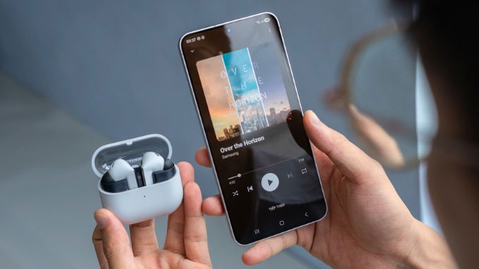 Đánh giá Galaxy Buds 3 FE: Tai nghe giá rẻ với ANC và Galaxy AI thông minh
