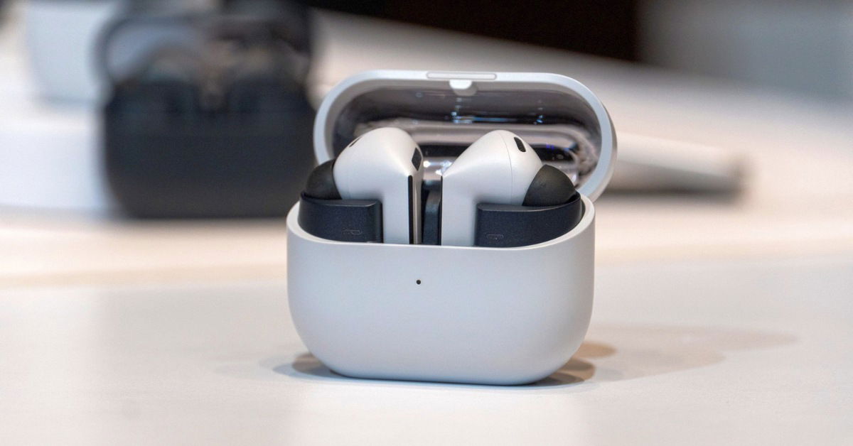 Đánh giá Galaxy Buds 3 FE: Tai nghe giá rẻ với ANC và Galaxy AI thông minh