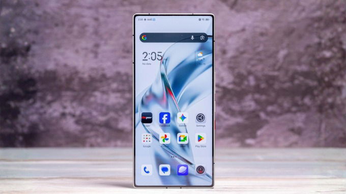 Thiết bị được trang bị tấm nền AMOLED 6.85 inch do BOE sản xuất