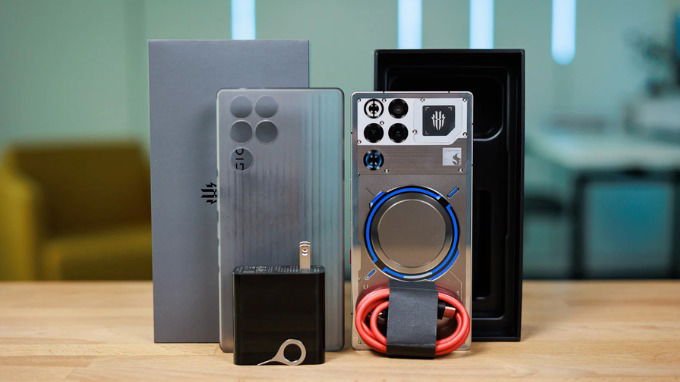 Red Magic 11 Pro sở hữu viên pin dung lượng 7.500mAh