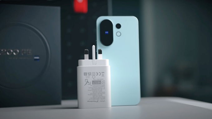 Vivo X200 FE sở hữu viên pin khủng mà vẫn duy trì độ mỏng