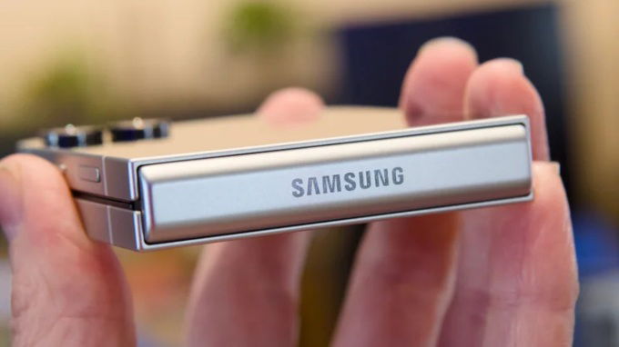 Samsung Galaxy Z Flip 7 FE