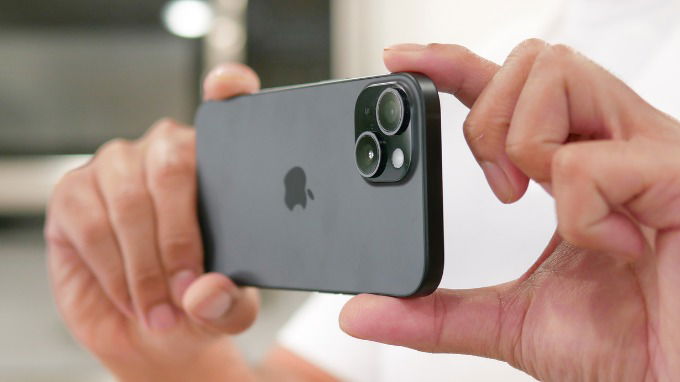 iPhone 15 là lựa chọn tiêu biểu trong top điện thoại chụp ảnh đẹp dưới 15 triệu