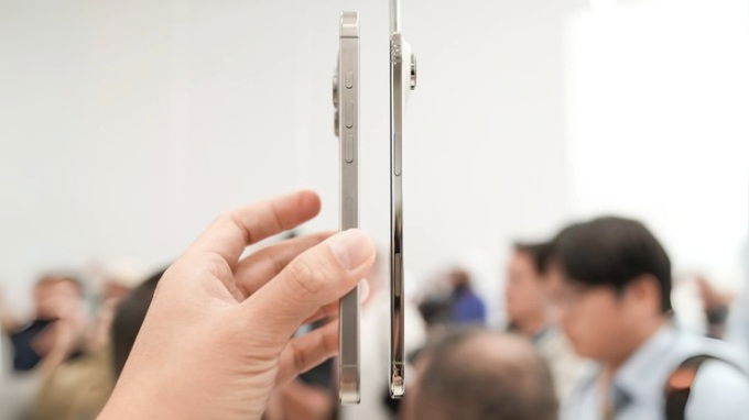 Thiết kế titan mỏng nhất lịch sử chỉ 5.6mm