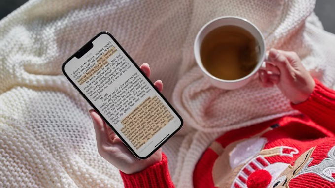 Ebook, hay sách điện tử, là dạng sách được lưu trữ dưới định dạng số