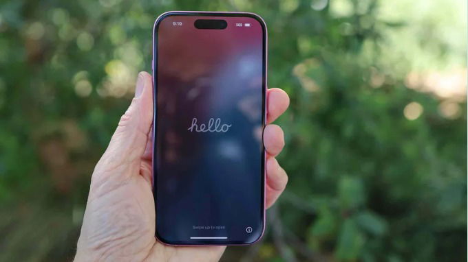 Màn hình iPhone 16