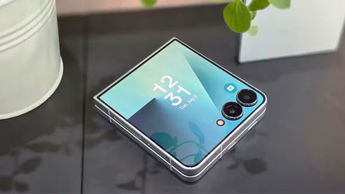 Samsung Galaxy Z Flip 7