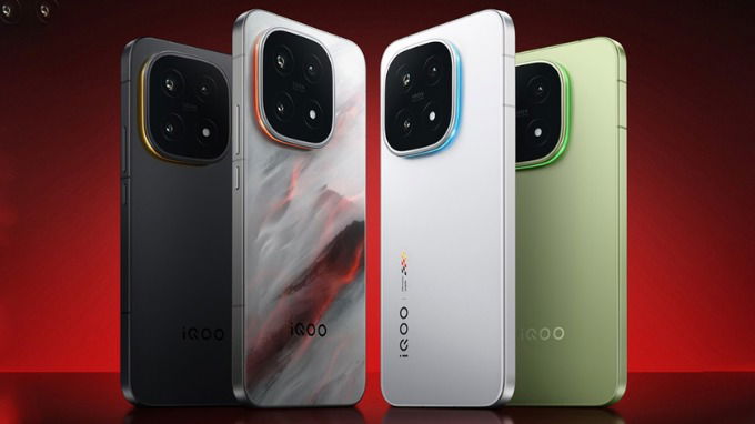 Máy có bốn tùy chọn màu sắc: Đen, Trắng, Xanh dương và phiên bản đặc biệt kỷ niệm