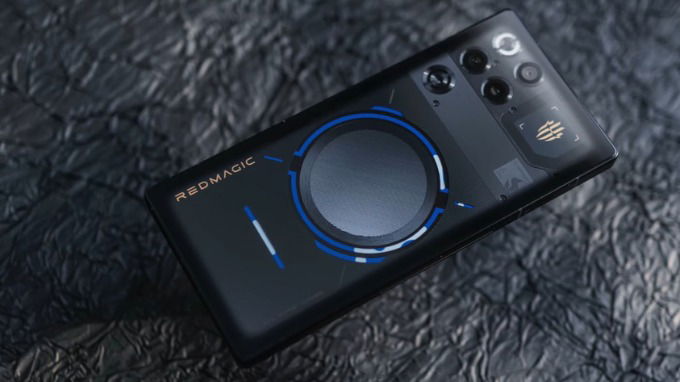 Máy có ba màu sắc để lựa chọn