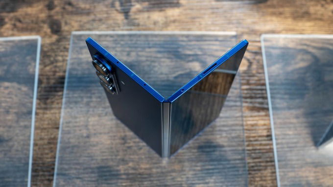 Số lần gập mở Galaxy Z Fold 7 sẽ phụ thuộc vào nơi bạn sống!