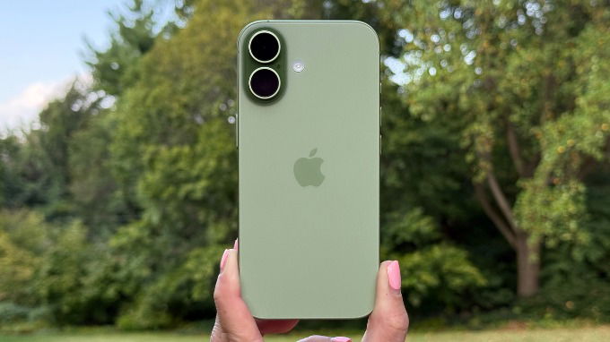 iPhone 17 được Apple chế tác với khung nhôm chắc chắn và mặt kính Ceramic Shield 2