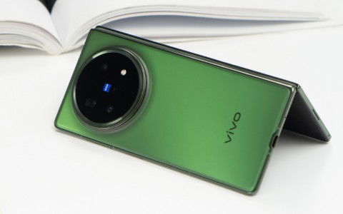 Đánh giá Vivo X Fold 5: Siêu mỏng nhẹ nhưng vẫn có điểm yếu!