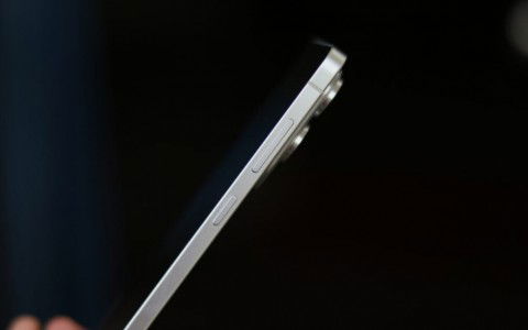 Galaxy S26 Edge lộ hình ảnh với độ mỏng ấn tượng!