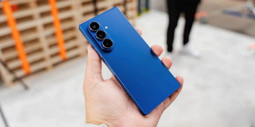 Trên tay Samsung Galaxy Z Fold 7 5G: Siêu mỏng, siêu nhẹ, camera 200MP mới