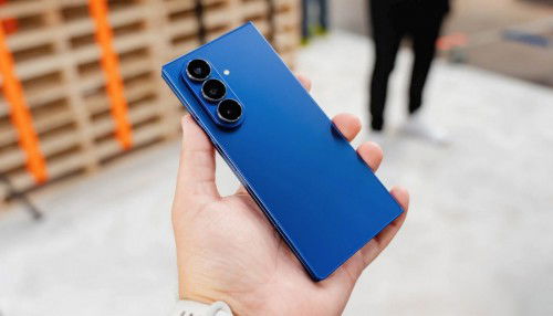Trên tay Samsung Galaxy Z Fold 7 5G: Siêu mỏng, siêu nhẹ, camera 200MP mới
