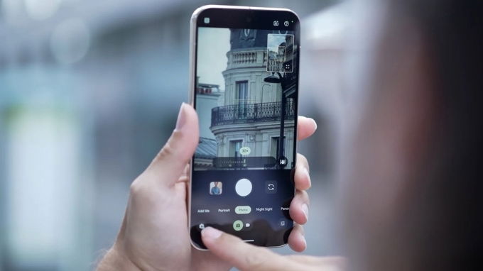 ProRes Zoom - Zoom 100x độc quyền cho dòng Pro