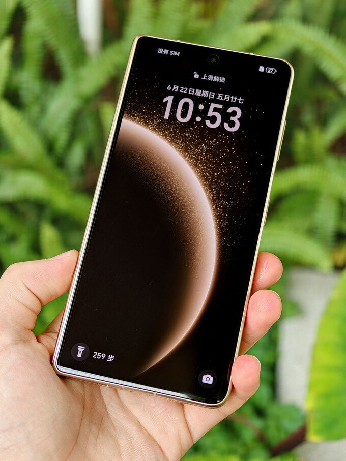 Trên tay Honor Magic V5