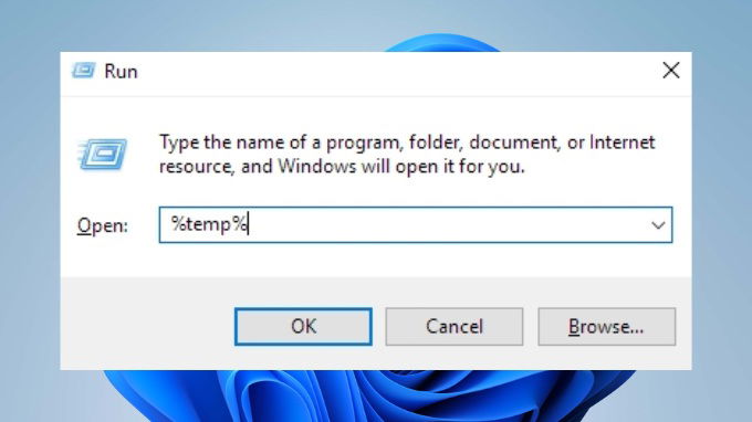 Xóa tệp tạm thời bằng File Explorer