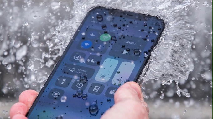 Tiêu chuẩn IP68 trên iPhone 12 Pro Max có ý nghĩa gì?