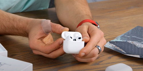 Tin đồn mới nhất cho biết AirPods 3 sẽ được ra mắt vào ngày 18 tháng 5