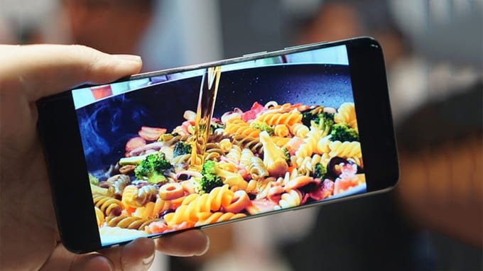 Khả năng quay video của Galaxy S9/S9+ cũng được nâng cấp mạnh mẽ