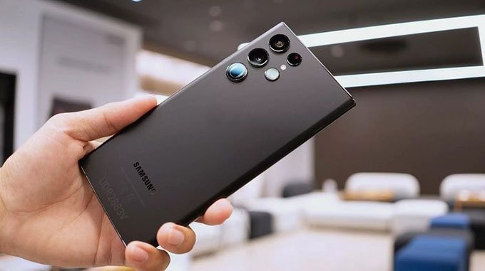 Tổng hợp những phiên bản màu của Samsung Galaxy S22 Ultra black