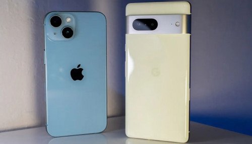 Google Pixel 7a vs iPhone 13: Lựa chọn Android giá rẻ hay iOS cao cấp?