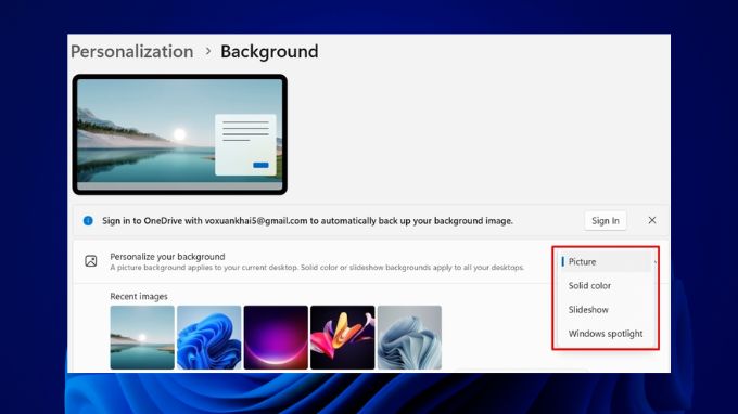 Trong mục Personalize your background có ba tùy chọn