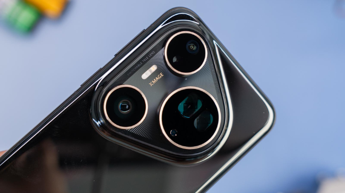 Cụm camera độc đáo của Huawei Pura 80 Ultra