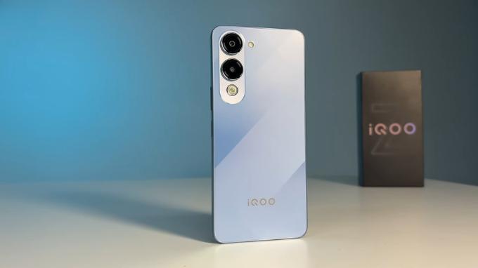 Thiết kế bên ngoài iQOO Z10 Lite
