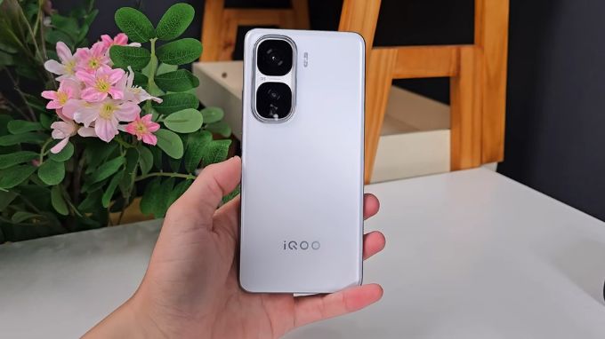 Thiết kế iQOO Neo Pro Plus cao cấp