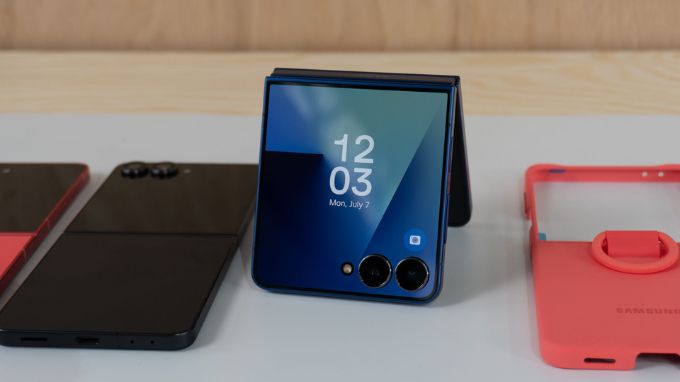Galaxy Z Flip 7 màu Xanh Navy