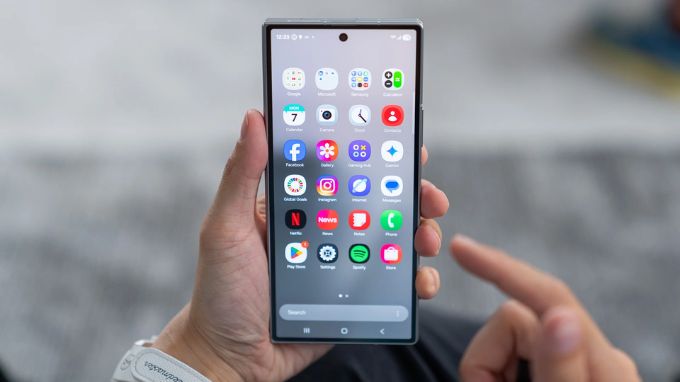 Galaxy Z Fold 7 có thiết kế mỏng hơn nhưng hiệu năng mạnh mẽ