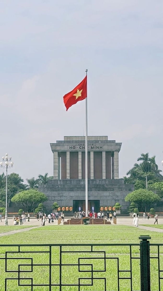 Hình nền là cờ Việt Nam chất lượng cao